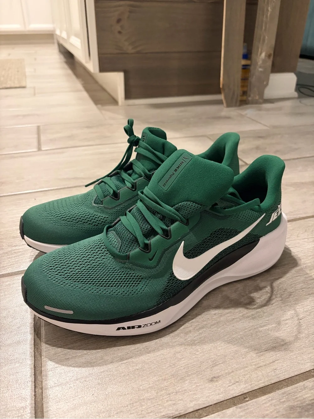Size 10 - NFL x Nike Air Zoom Pegasus 41 New York Jets NWOT